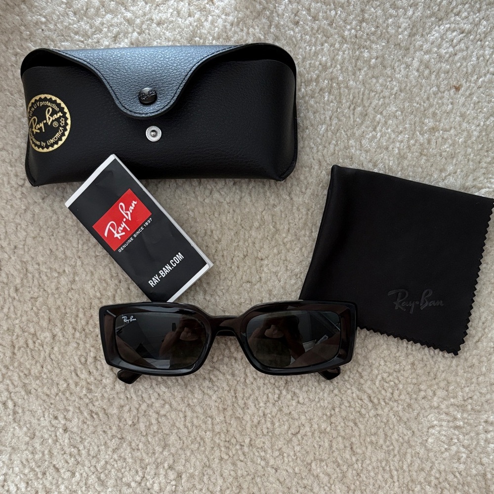 Ray-Ban Classic Black Sunglasses with Case